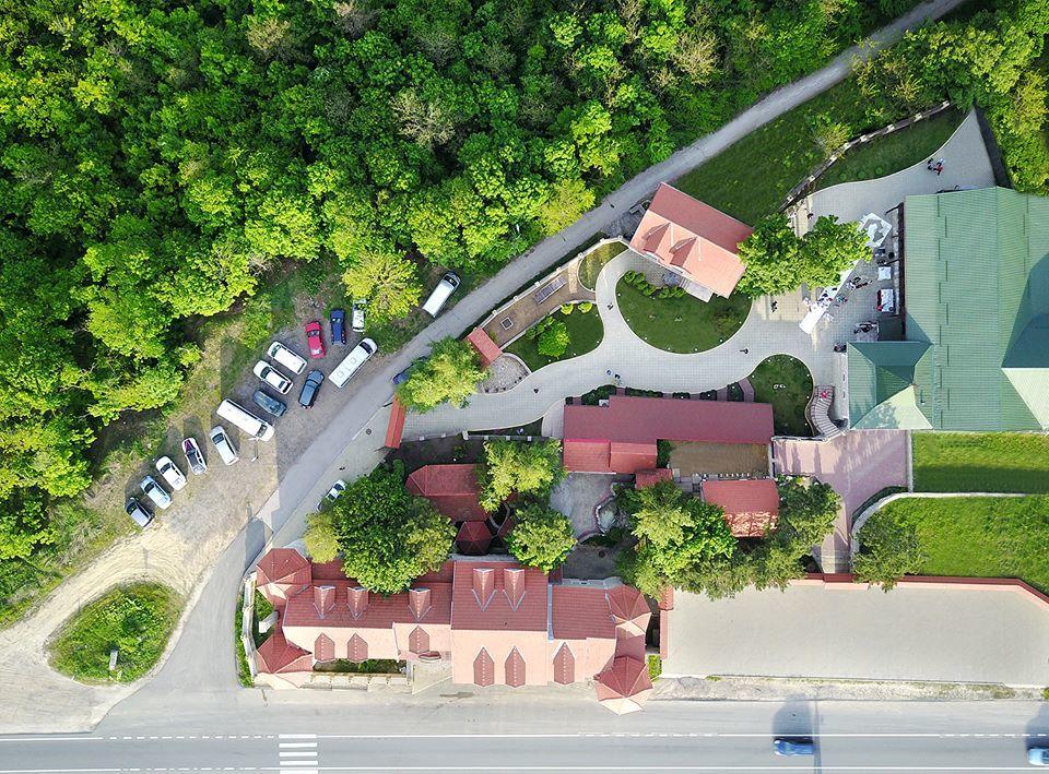 Curtea Boierului Hotel Peresecina Экстерьер фото